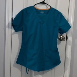 Ladies Scrub Set Like New. Size Small!